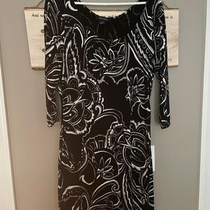 Dress/Stunning Whitehouse Black Market dress in perfect condition.